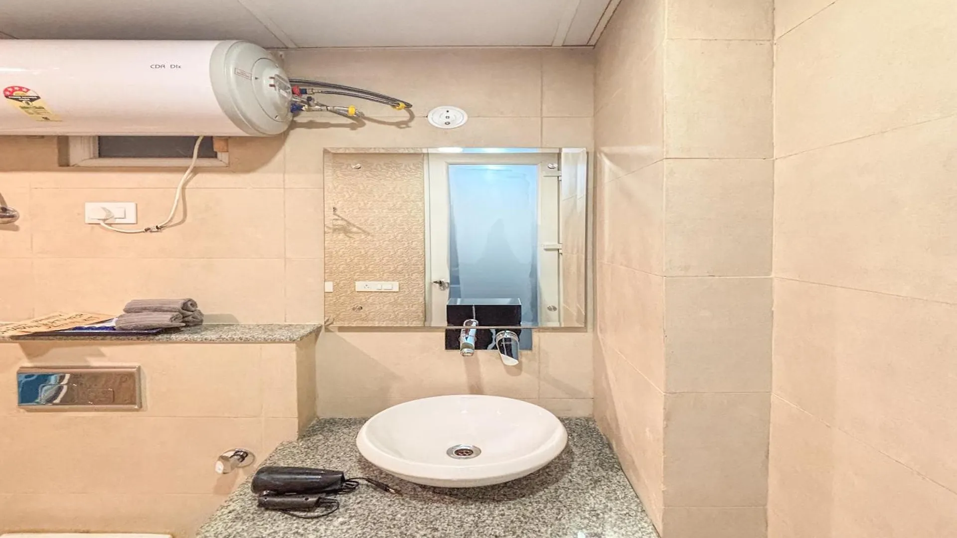 Housr Sector 38 Gurgaon Near Medanta Hospital酒店